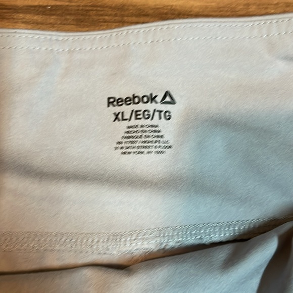 Women’s Reebok Leggings - Picture 4 of 6